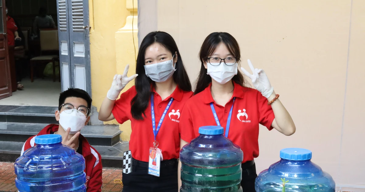 Chương trình hiến máu cực ý nghĩa của hội sinh viên trường Đại học Dược Hà Nội
