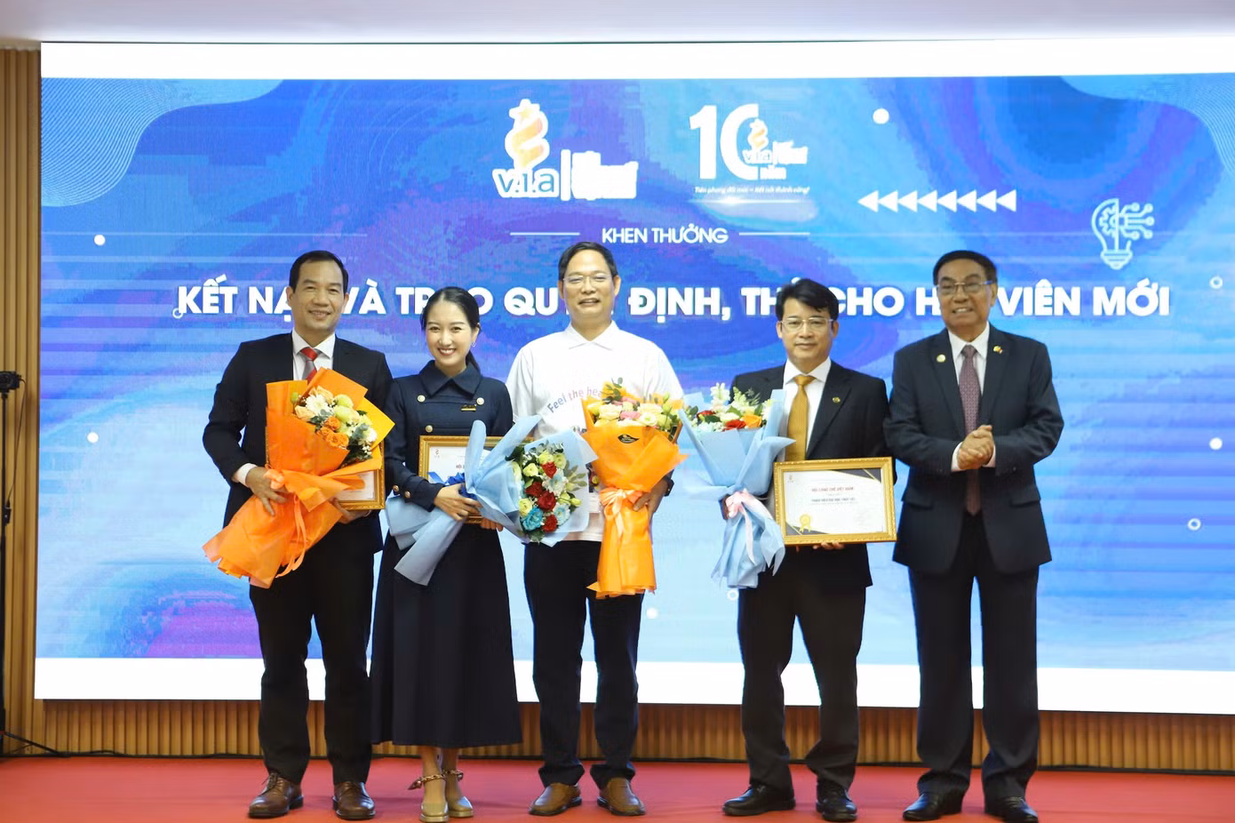7c984eccc1df103e2f67.jpg