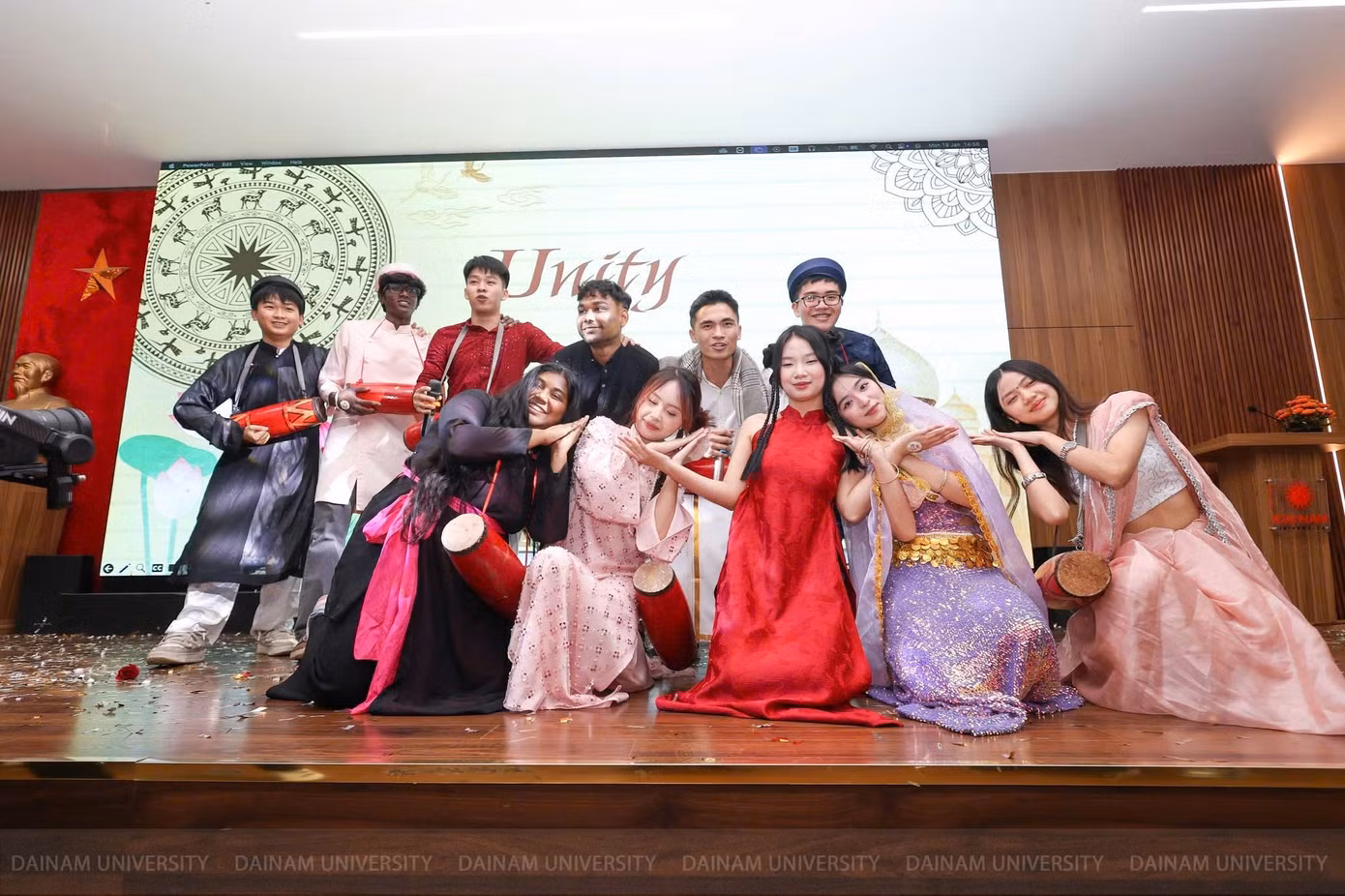 7d93ddf1627c2cc10879.jpg
