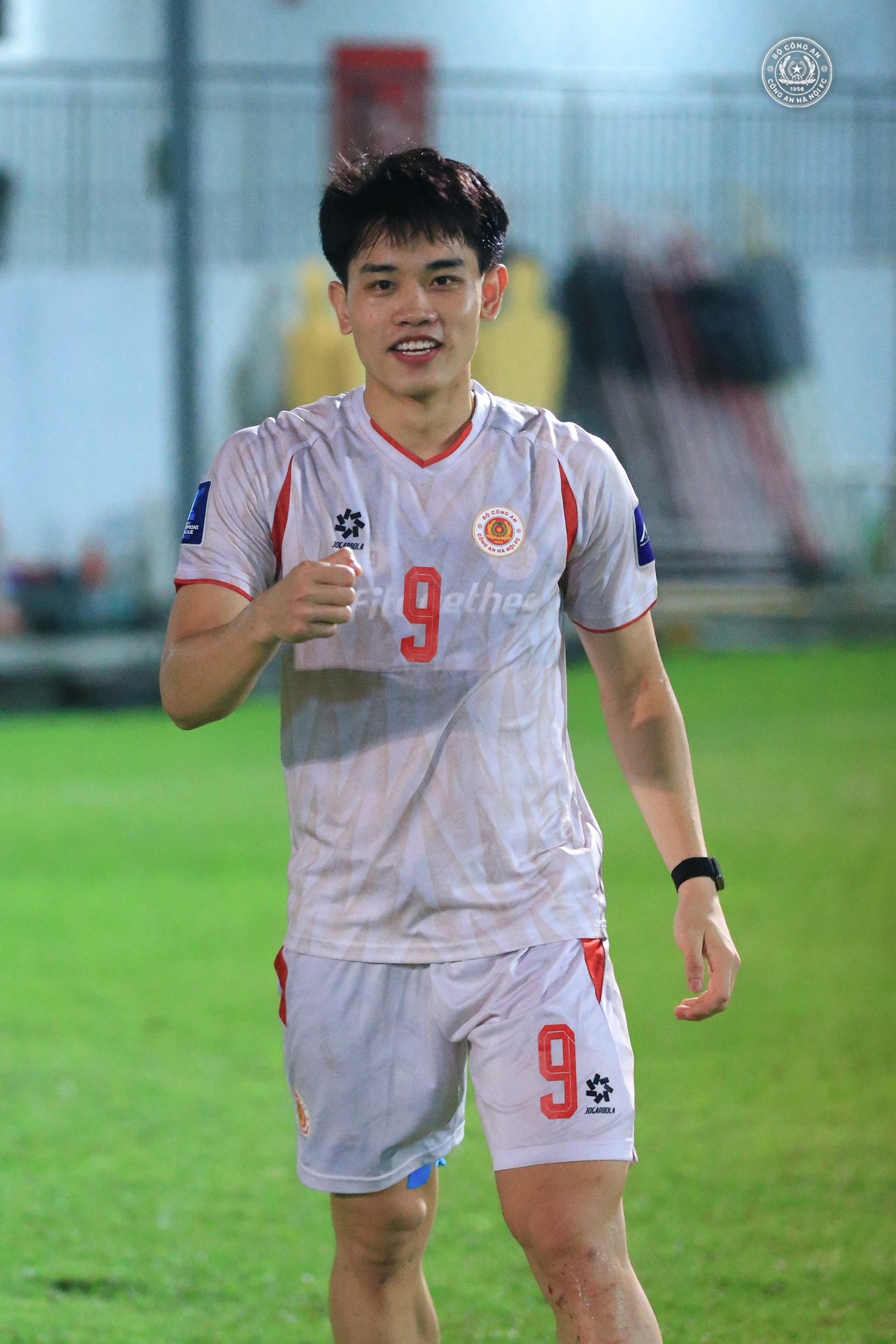7dab983445f3afc1e7a8.jpg