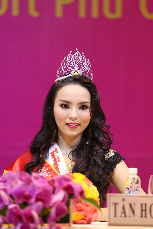 7ef532e829a05385ea3b.jpg