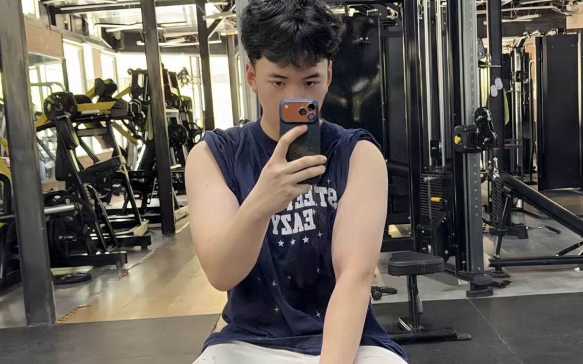 Chàng tuyển thủ khuyết chân vẫn cháy hết mình trên đấu trường Liên Quân, comeback sau bê bối gian lận khiến ai cũng phải nể