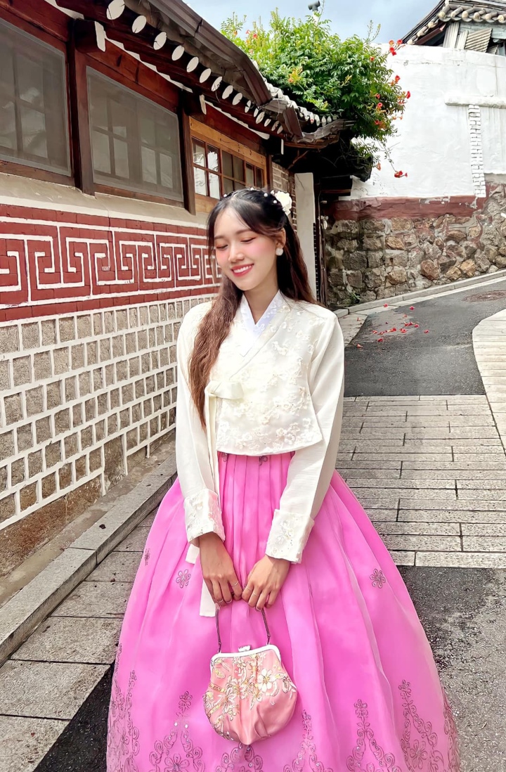 7f53178cb523bd235cc4.jpg