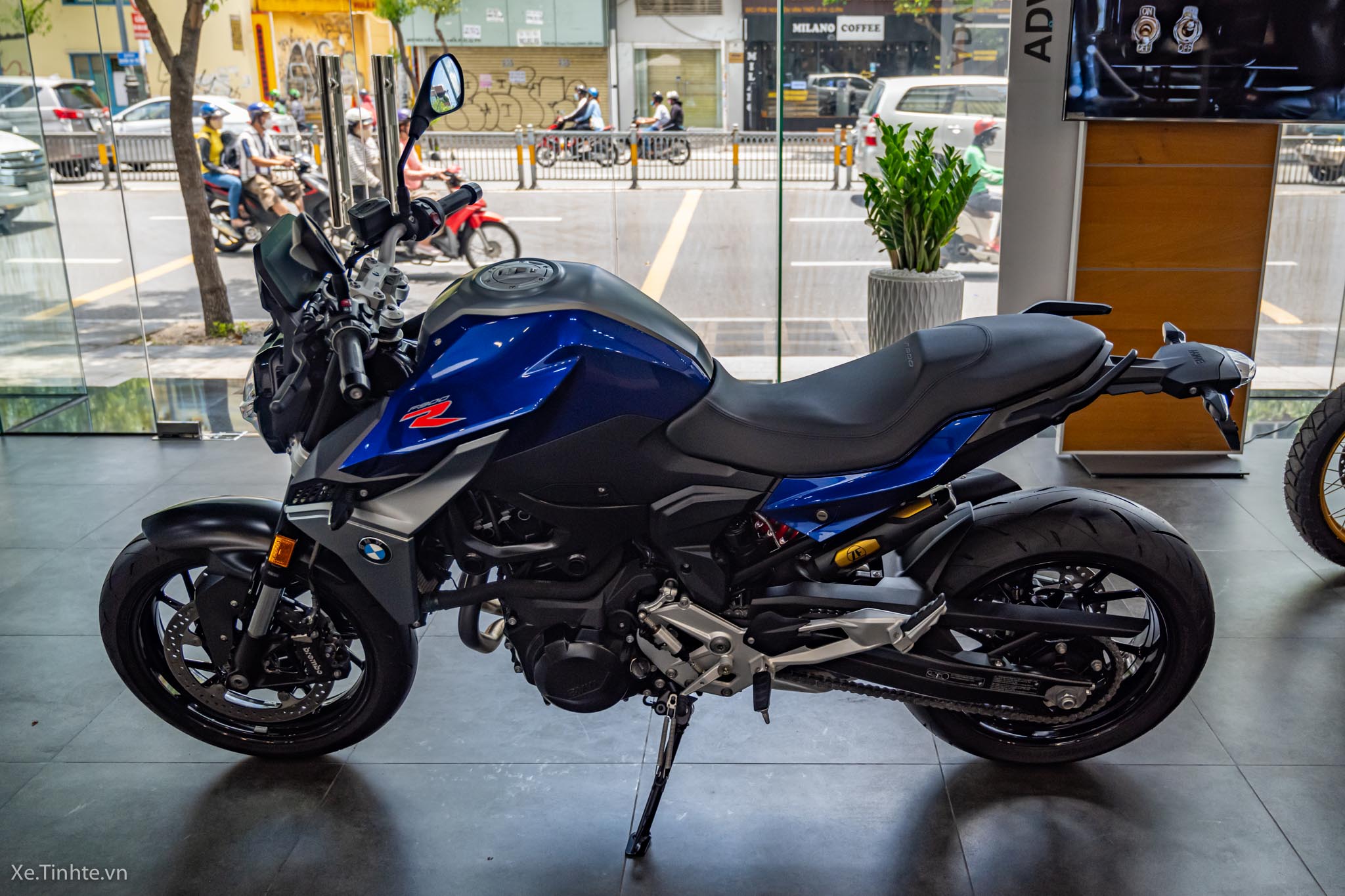 Trên tay BMW F900R 2020: giá 459 triệu, đối thủ mới trong phân khúc naked 900cc ️