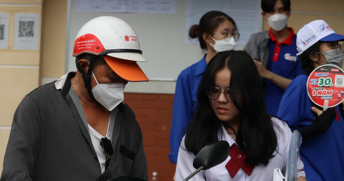 Bố mẹ đồng hành cùng con cán đích kỳ thi THPT 2022 - tình yêu thương vượt mọi thử thách ❤️