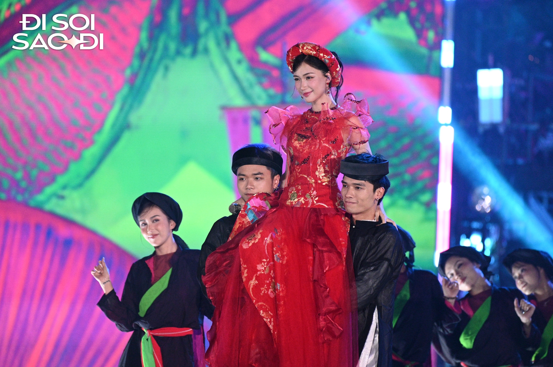 7fd60f2f569a80159dee.jpg