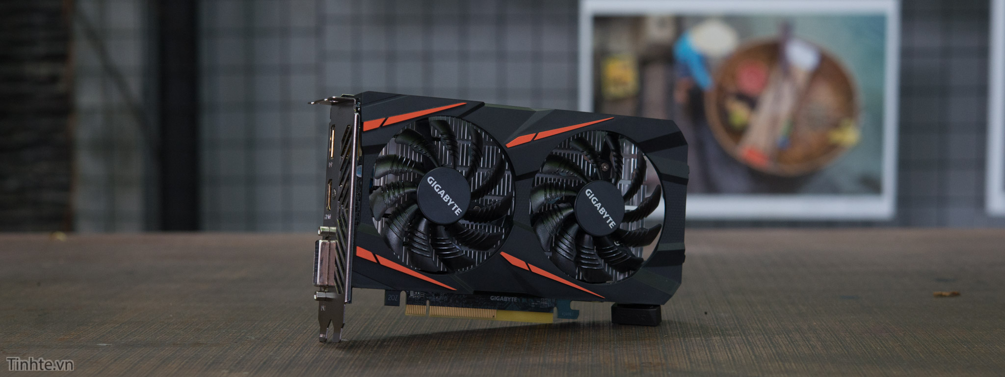 Đập hộp Gigabyte RX 460 WindForce OC 2G - Card đồ họa ngon bổ rẻ cho game thủ
