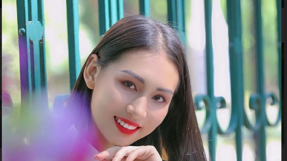 Hoa khôi Học viện Phụ nữ Việt Nam xinh xỉu trong bộ ảnh áo dài trắng tinh khôi
