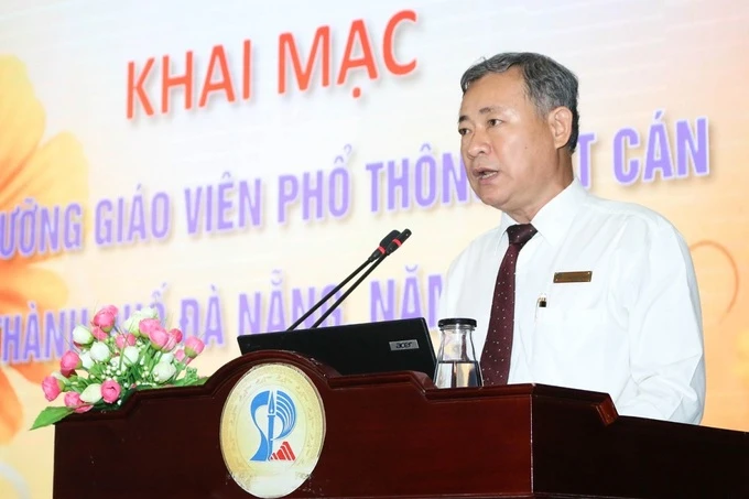 Hoãn lễ tốt nghiệp vì COVID-19, Hiệu trưởng viết thư xin lỗi khiến sinh viên "tan chảy"