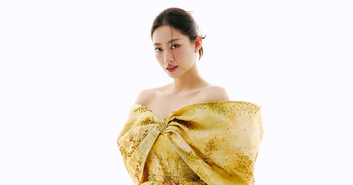 Lương Thùy Linh diện váy bánh xèo khổng lồ cực độc, hóa nàng thơ của NTK Nguyễn Minh Công