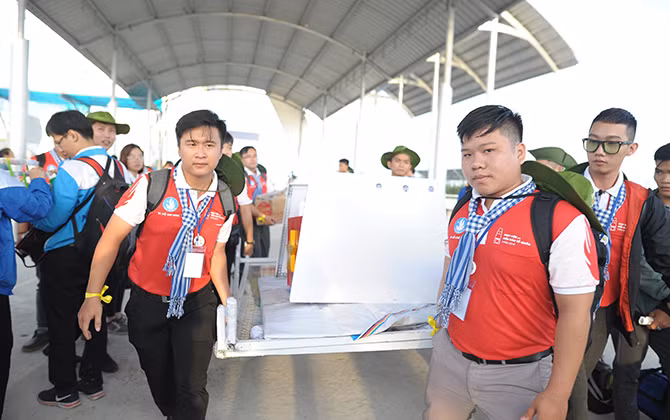 81b49021be321206e3c8.jpg