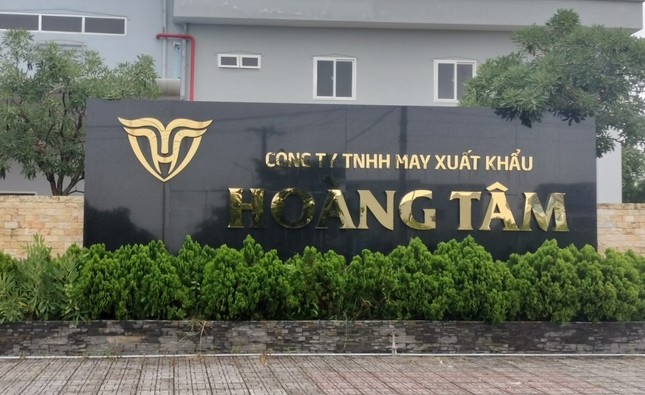 81ec960ec0b7a17e344c.jpg
