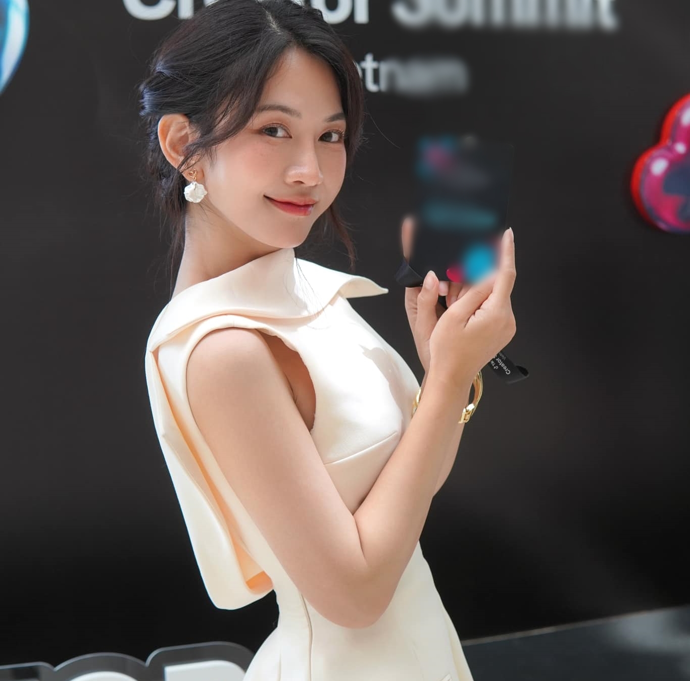 82a526ce5e51244adf65.jpg