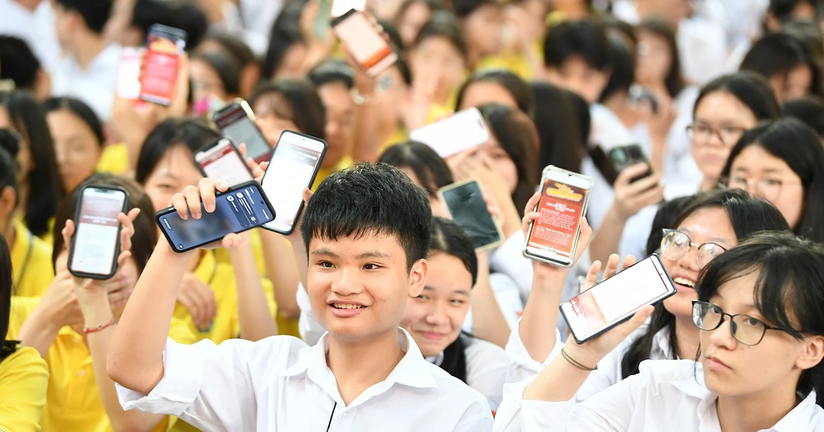 Ngoại ngữ là chìa khóa hội nhập: Học sinh Việt Đức hào hứng cực độ với 'Unlock The IELTS 2025'