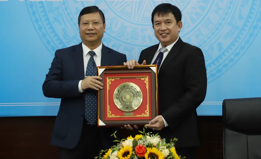 ĐH Đà Nẵng mở rộng đào tạo nhân lực cho Lào và Campuchia - Tình hữu nghị láng giềng thêm bền chặt