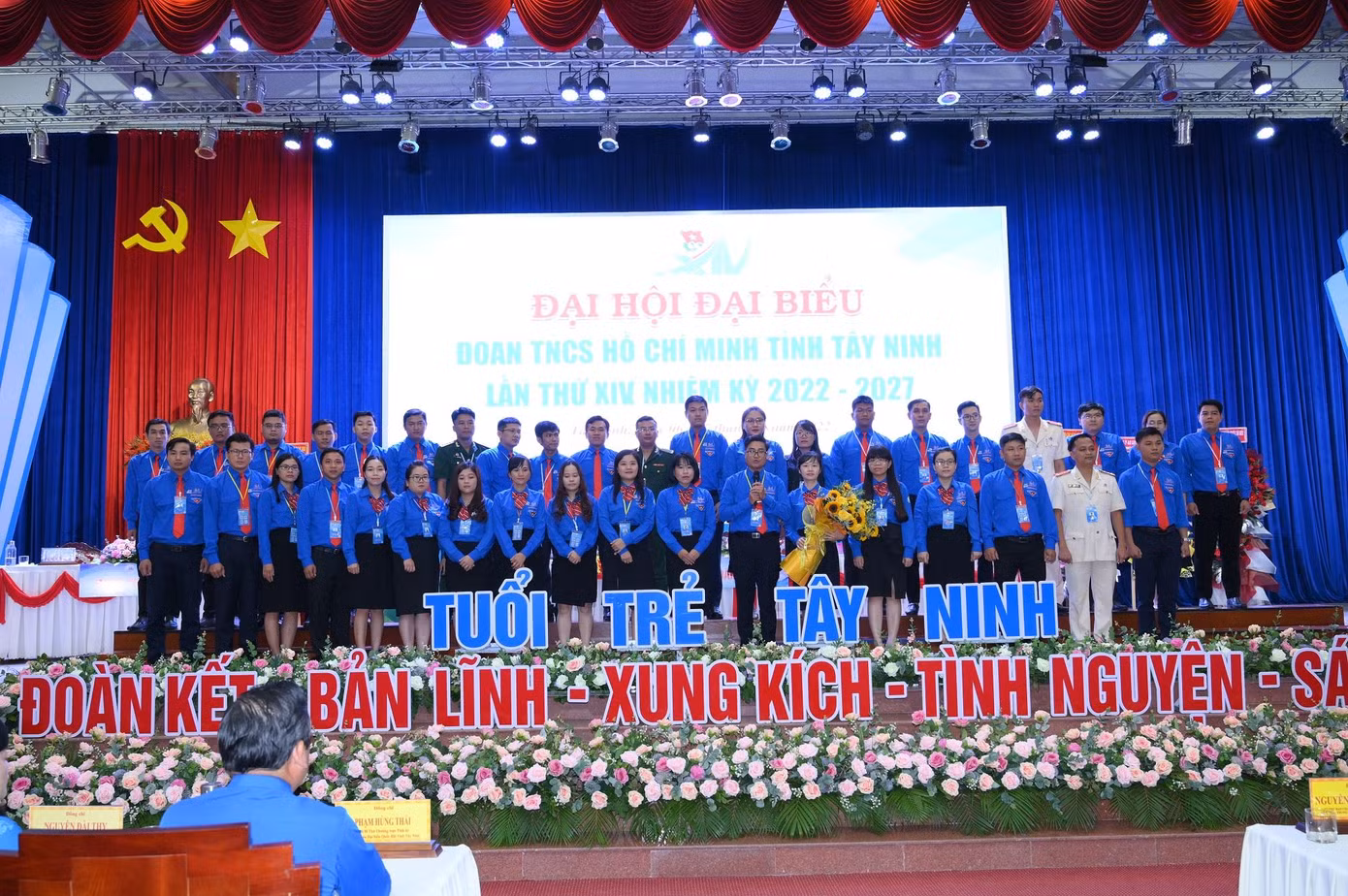 83af73d8379dd752a65d.jpg