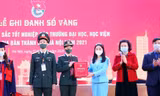 Hà Nội vinh danh 90 thủ khoa đỉnh của chóp các trường đại học, học viện ✨