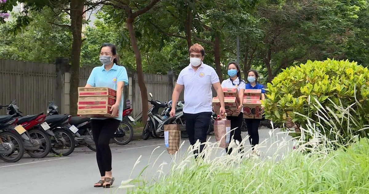T.Ư Hội Sinh viên Việt Nam chi viện 250 triệu cho sinh viên mắc kẹt tại tâm dịch Bắc Ninh