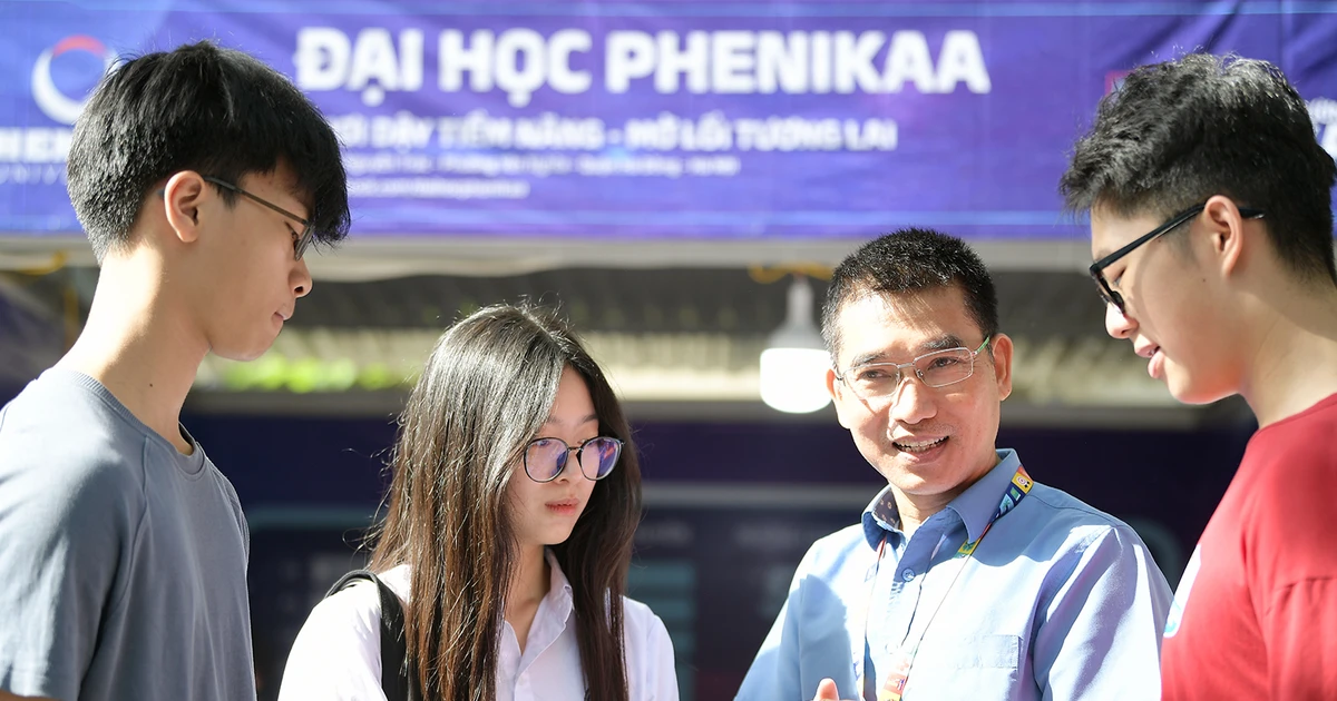 ĐH Phenikaa đem "vibe công nghệ" đến Ngày hội tuyển sinh – Gen Z mê công nghệ phải xem ngay!
