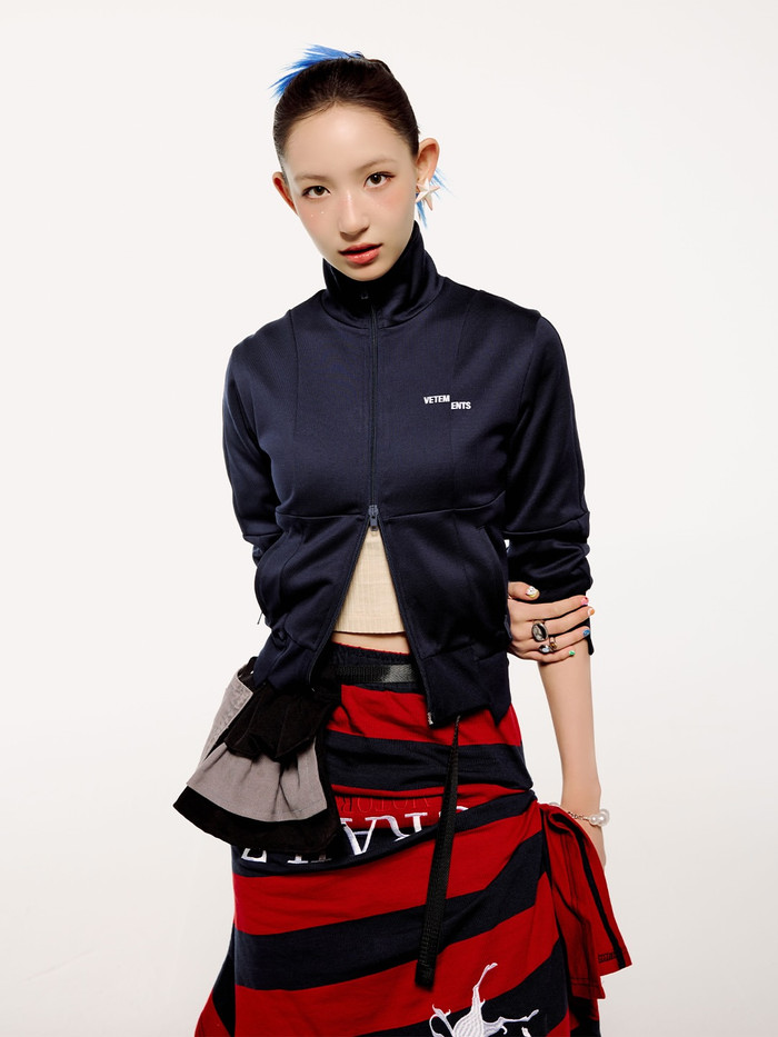 855db9704df52d99e648.jpg