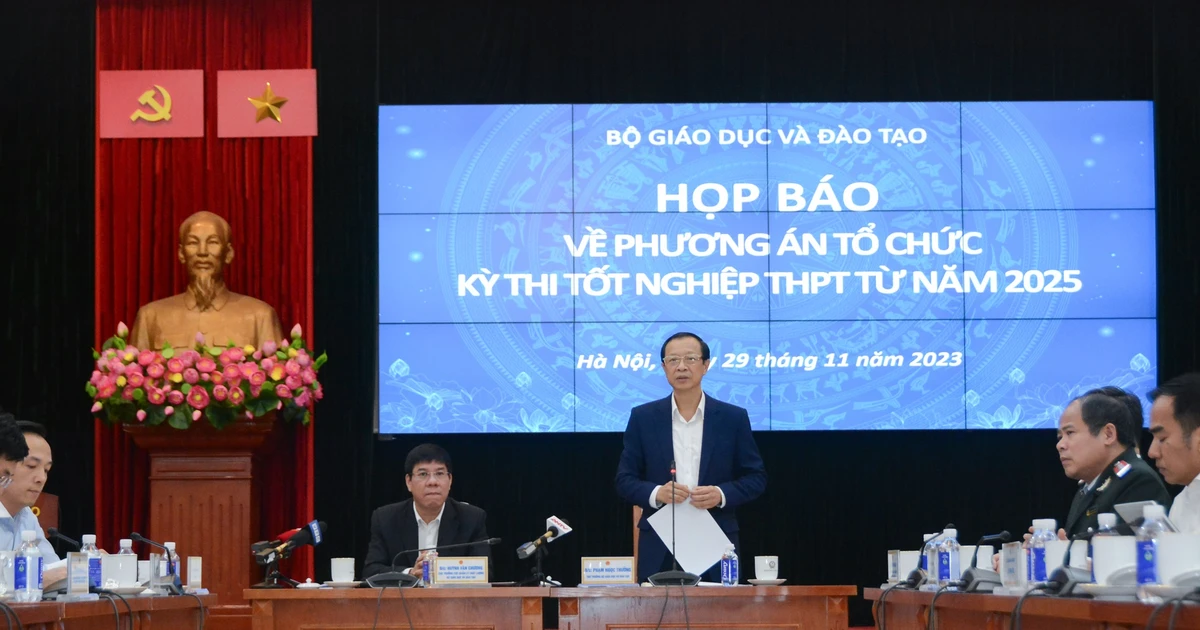Thi tốt nghiệp THPT từ 2025 chỉ còn 2 môn bắt buộc Toán - Văn thôi nha các bạn ơi