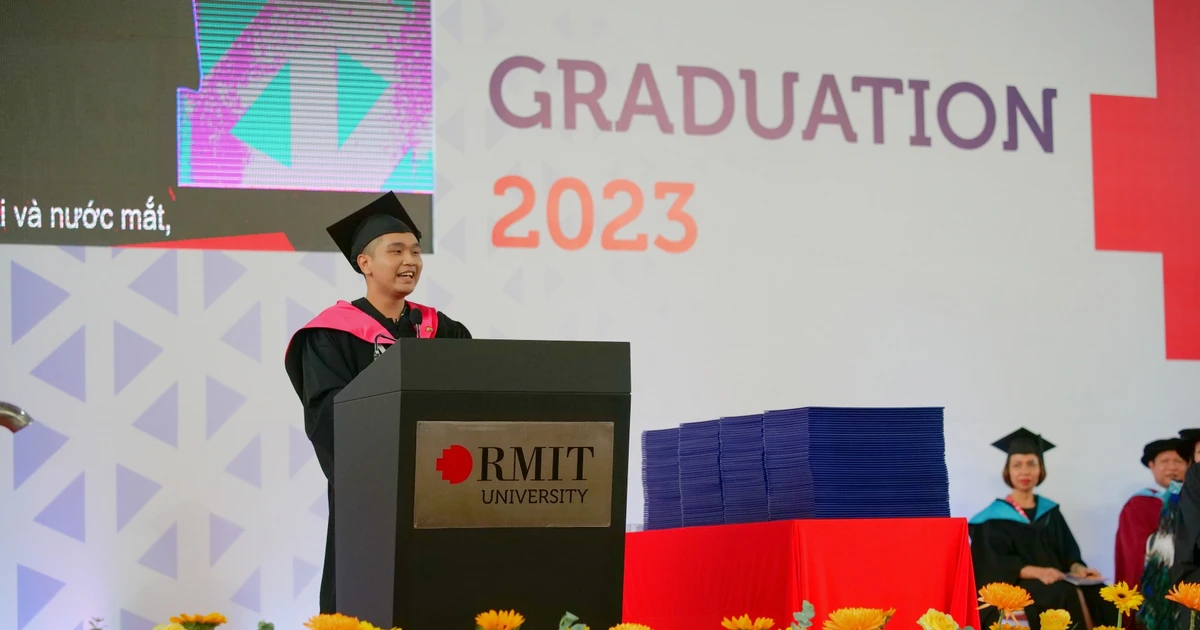 Sinh viên RMIT thủ khoa bật mode "chiến thần" giải quyết bài toán đời thực bằng loạt dự án bá đạo