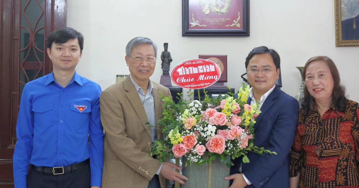 Ban Bí thư TW Đoàn tri ân các thầy cô giáo, nhà giáo lão thành nhân dịp 20/11