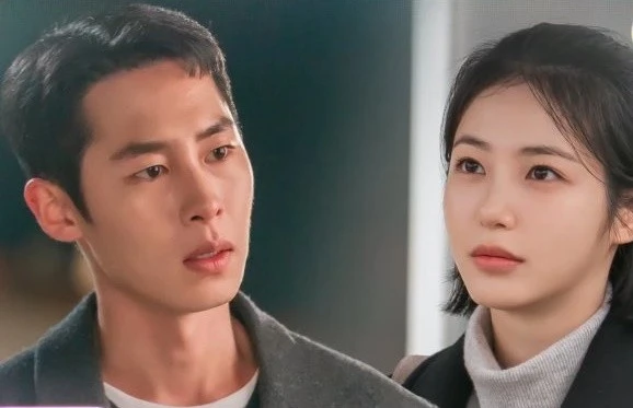 Lee Jae Wook "crush" Shin Ye Eun trước khi đi lính rồi các bạn ơi
