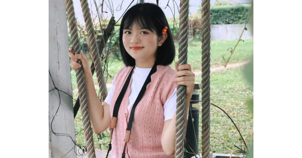 Nữ sinh sư phạm và dự án dạy văn cực ý nghĩa giữa mùa lũ