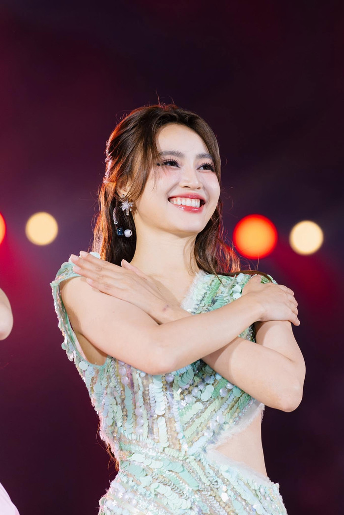 8853ff7477daee0ef148.jpg
