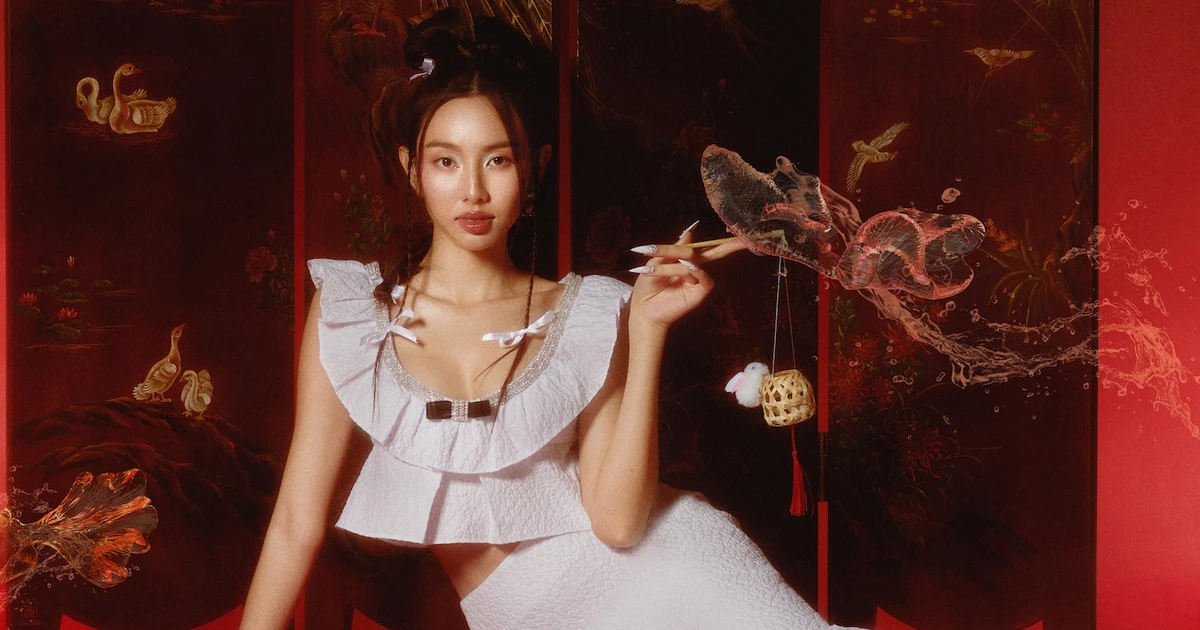 Hoa hậu Thuỳ Tiên khoe visual đỉnh chóa đón Trung Thu nhưng độ "chanh sả" mới là điều gây sốt ✨