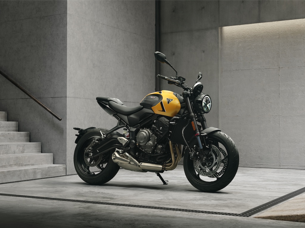 Triumph Trident 660 bản 2026 lột xác: mượn động cơ Daytona, ngầu như anh Trident 800
