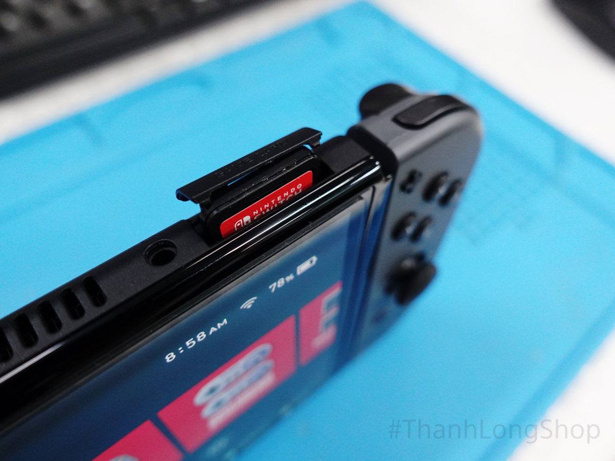 Nintendo ra lệnh cấm thổi vào khe cắm game card của Switch rồi các bạn ơi!