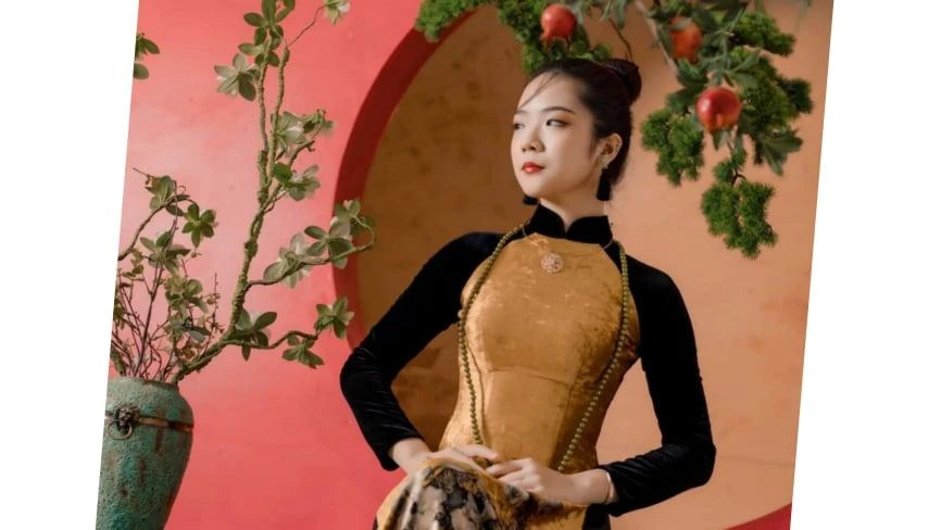Cô nàng Hà Thành lên 20 tuổi, đón Tết bằng bộ ảnh áo dài nhung cực vintage