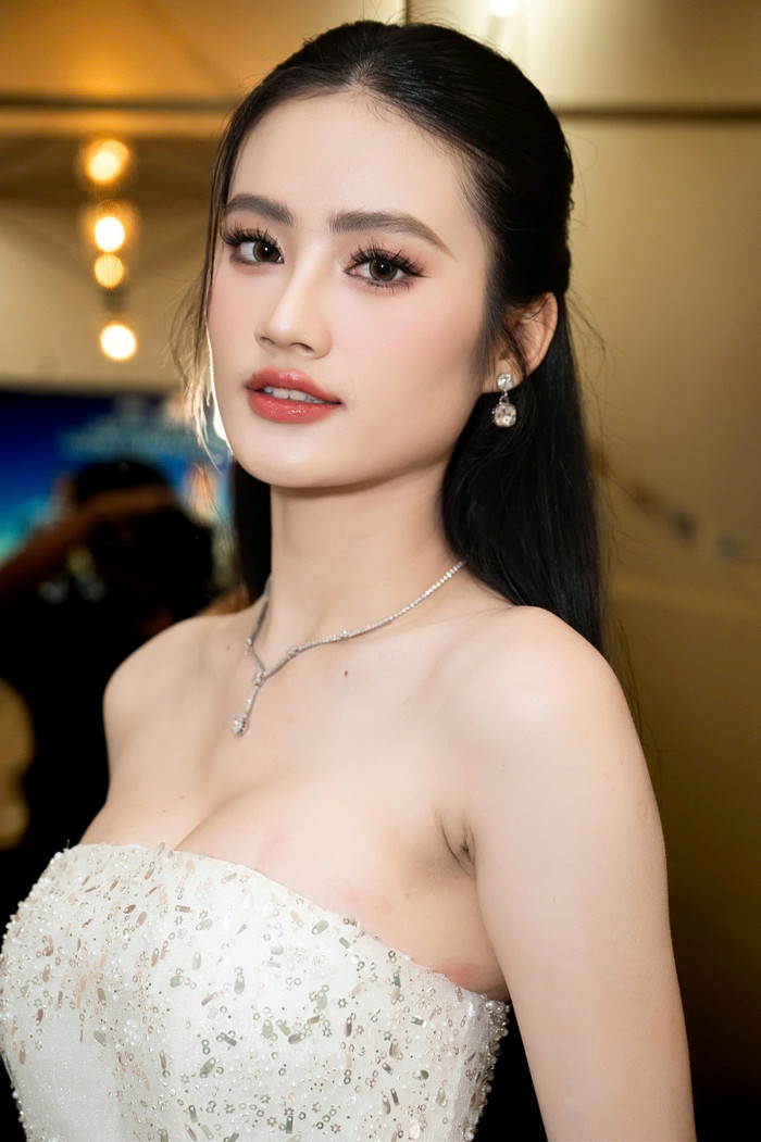 8cdf694600d57c4ebf84.jpg