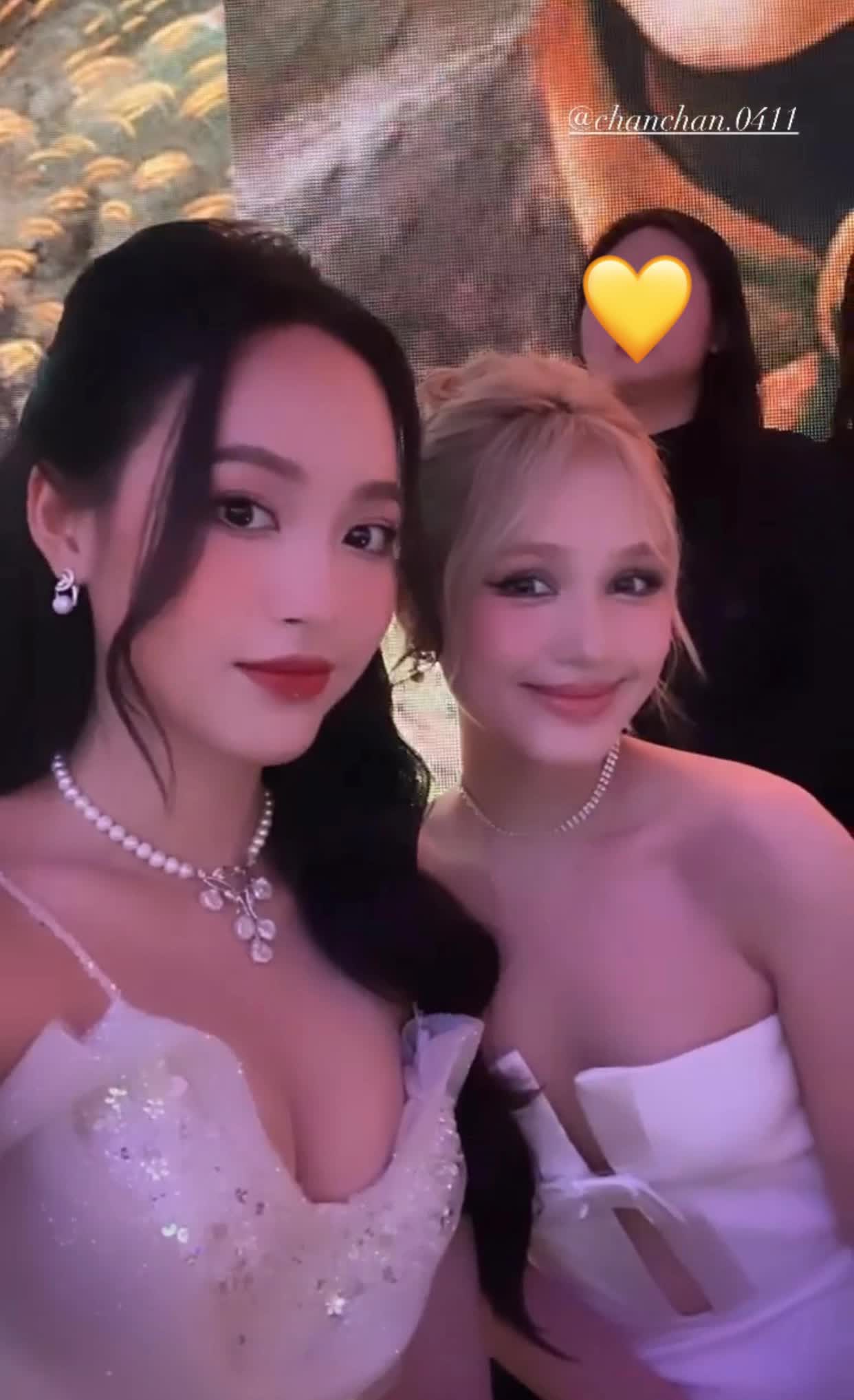 8de10b3a0c90f180bebf.jpg