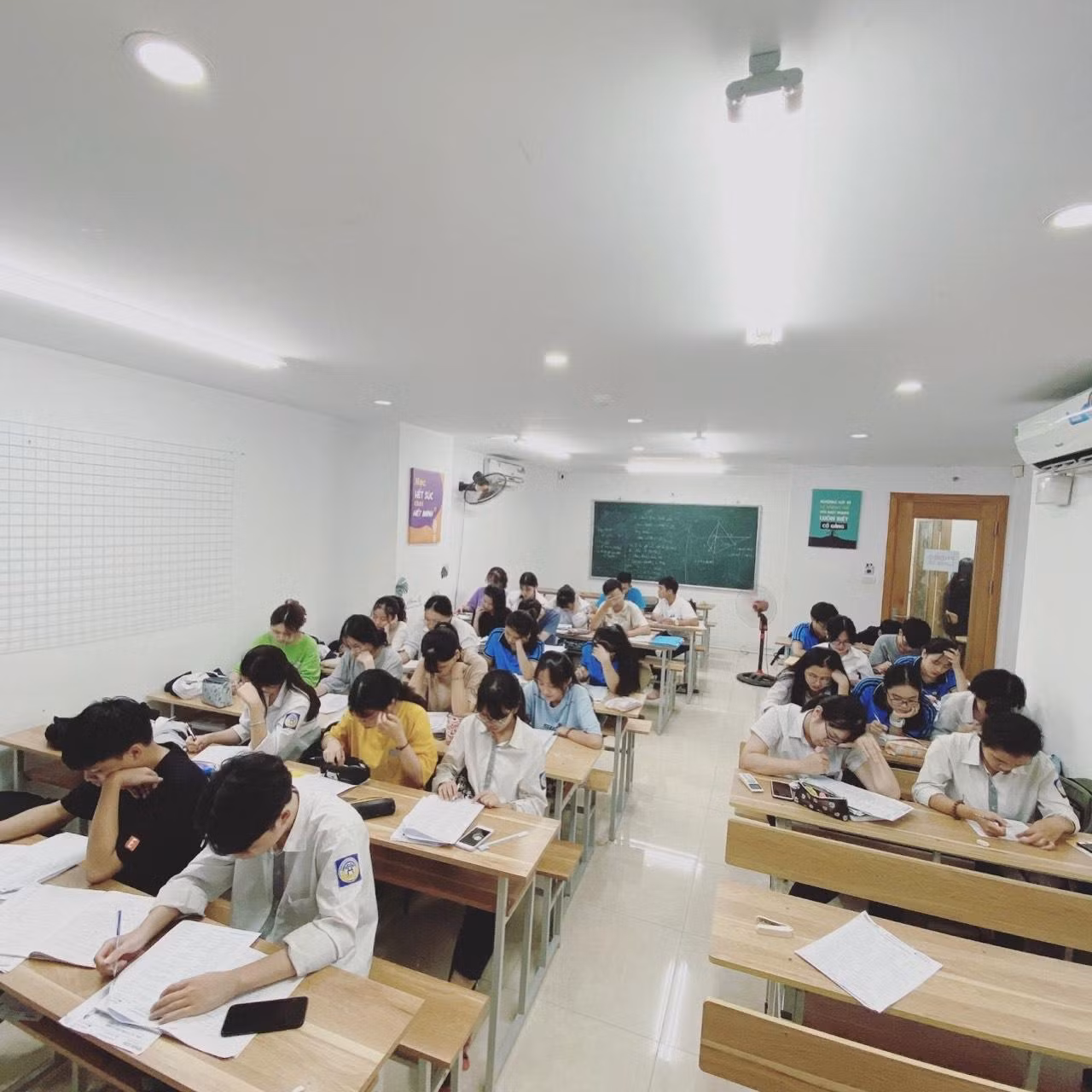 8e47e53b15ff12d56c3a.jpg