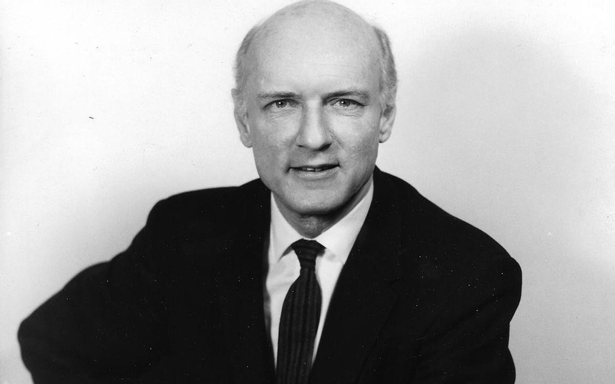 Từ năm 1960, nhà vật lý đã tiên đoán "game over" cho Trái Đất vào năm 2026