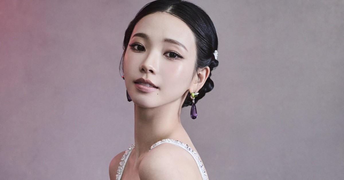 Mỹ nhân khiến cả showbiz "đổ gục": Ca sĩ lương nghìn tỷ chốt deal, nhan sắc ai cũng phải "mê"
