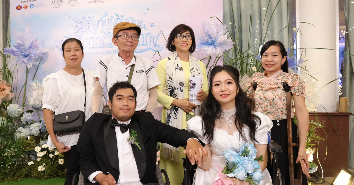 Hôn lễ trong mơ cho 5 cặp đôi khuyết tật: Khi tình yêu thật sự không có rào cản