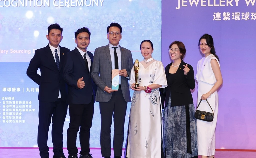PNJ "ẵm" giải JWA 2025 về phát triển bền vững - đại diện duy nhất của Việt Nam tại Hong Kong ✨