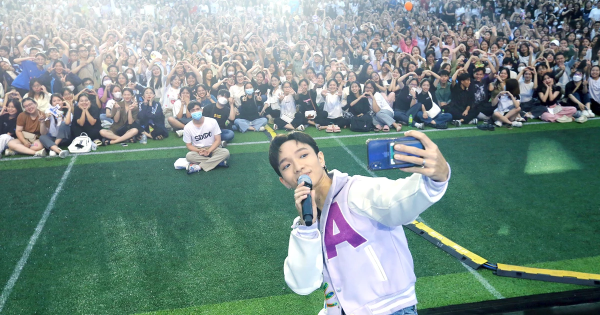 Hoàng Dũng cùng hội gen Z "quẩy tung nóc" tại Ngày Thẻ Việt Nam - Sóng Festival 2023