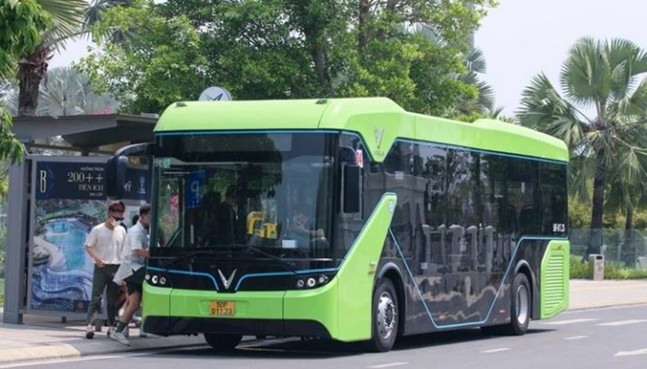 Sài Gòn tuyên chiến với ô nhiễm, 650 xe buýt điện chuẩn bị cày khắp phố ⚡