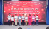 915a583a586b4494ab0c.jpg