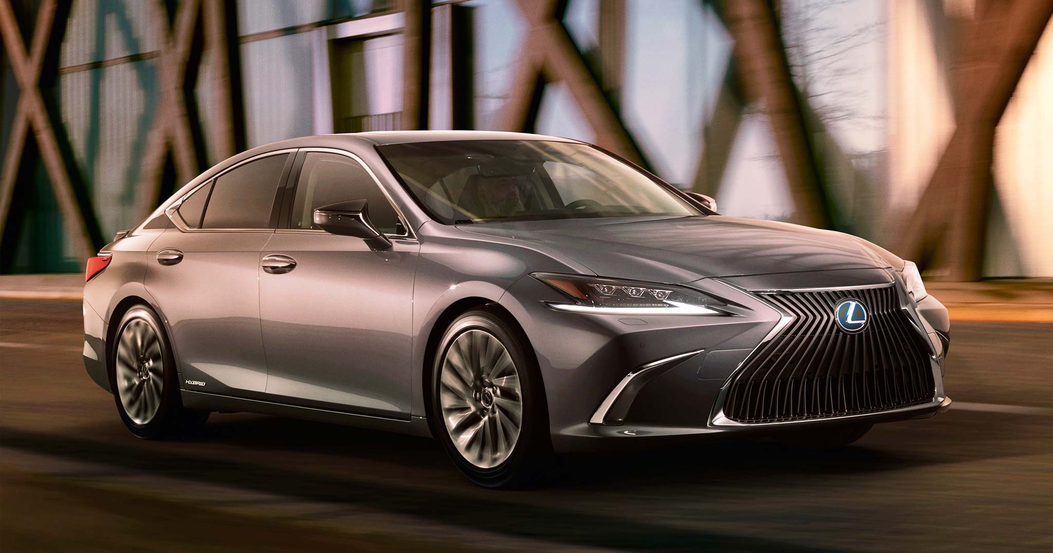 Lexus ES thế hệ mới chuẩn bị trình làng ngày 25/04: Lột xác theo style LS, netizen tranh cãi gay gắt về lưới tản nhiệt