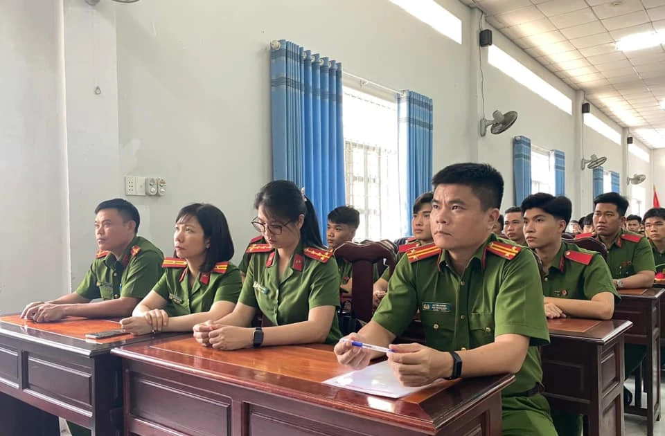 Tuổi trẻ ĐH Cảnh sát Nhân dân ra quân 'Chiến dịch Hành quân Xanh' tại Sóc Trăng - Tự hào và nhiệt huyết!