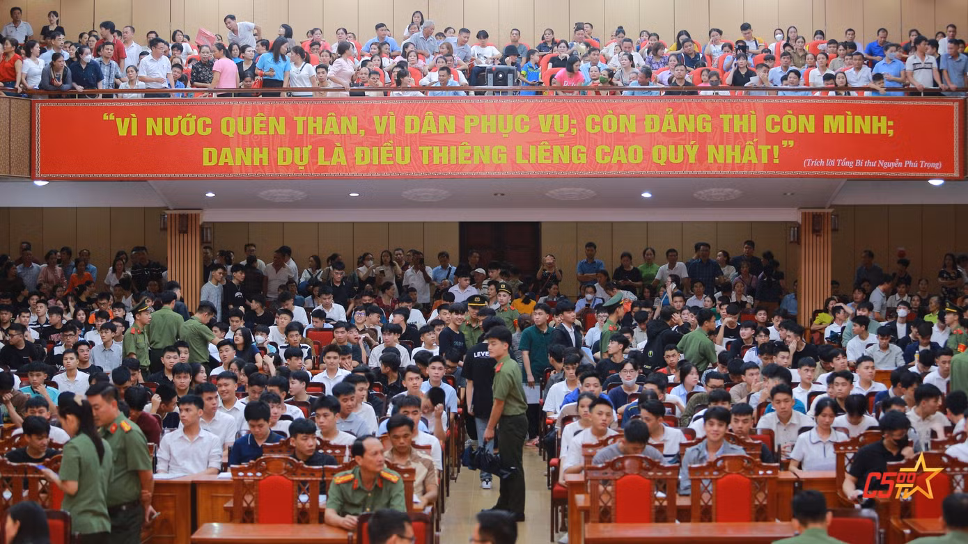92ca4c8debe935d6cdd6.jpg