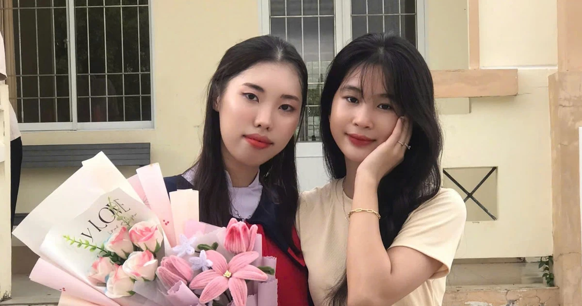 Nữ sinh thủ khoa khối C00 Cà Mau nhịn ăn sáng để dành tiền cho các em đi học