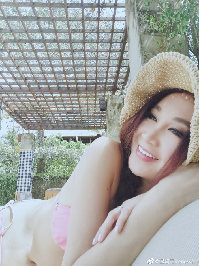 9305a92ef810ed3fb89b.jpg