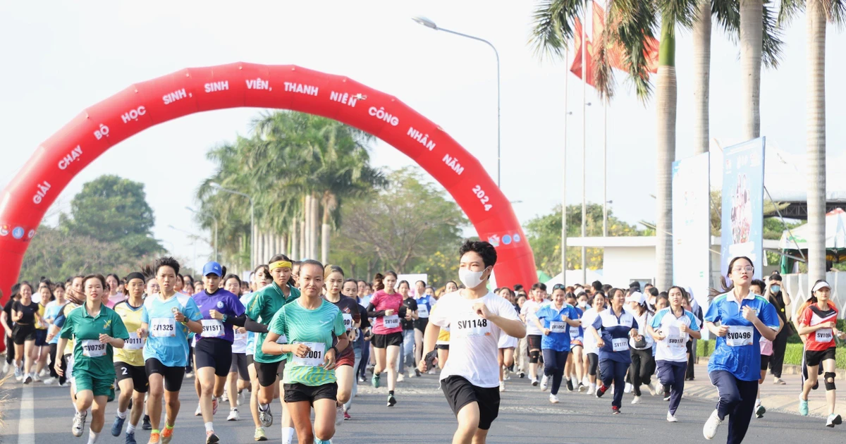 Hàng nghìn bạn trẻ "quẩy tung" Ngày hội Sức trẻ Sinh viên TP. HCM 2024